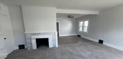 3294 E 146th St in Cleveland, OH - Building Photo - Building Photo