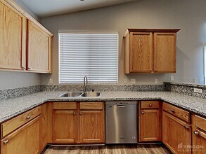 708 E Riding Crop Ave in North Las Vegas, NV - Building Photo - Building Photo