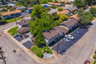 602 Parsons Dr in Redding, CA - Building Photo - Building Photo