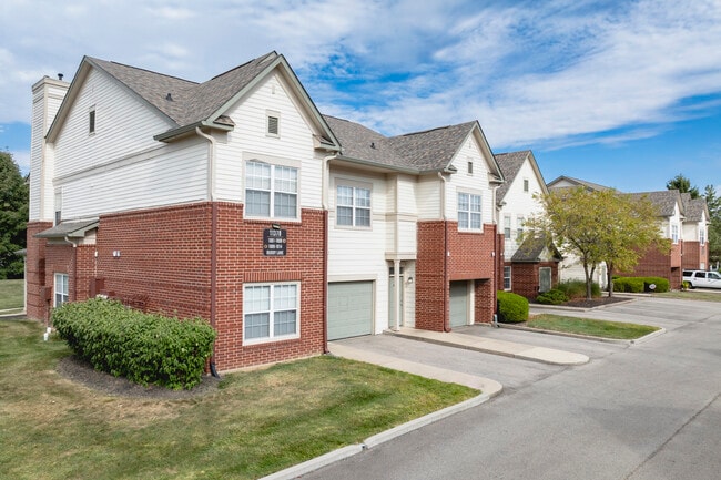 Sanctuary at Fishers in Fishers, IN - Foto de edificio - Building Photo