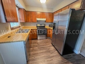 2405 3rd St SW in Altoona, IA - Building Photo - Building Photo