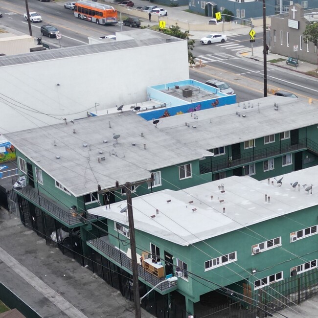 8708 S Central Ave in Los Angeles, CA - Building Photo - Primary Photo