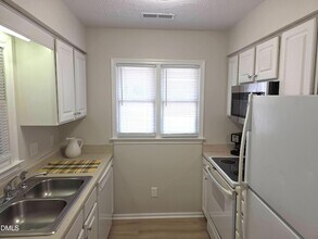 2811 Edridge Ct in Raleigh, NC - Foto de edificio - Building Photo