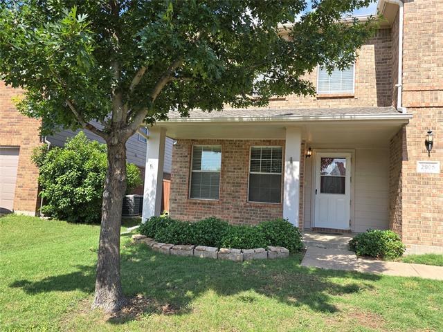 2005 Bliss Rd in Fort Worth, TX - Building Photo