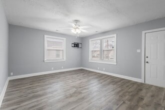 817 Stafford St in Clarksville, TN - Building Photo - Building Photo