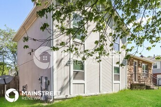 8407 Glendale Trce in Louisville, KY - Foto de edificio - Building Photo