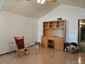 102 Stubblefield Dr in Elgin, TX - Building Photo - Building Photo