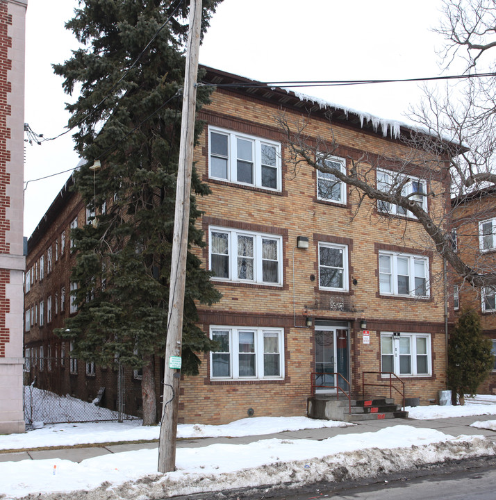 124 Castle St in Syracuse, NY - Building Photo