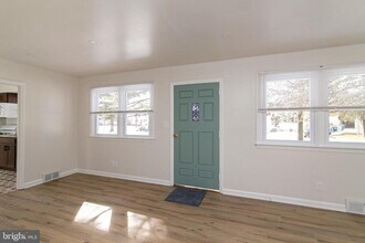 1001 Armistice Dr in Burlington, NJ - Building Photo - Building Photo