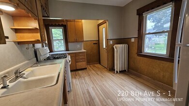 220 8th Ave S in South St. Paul, MN - Building Photo - Building Photo