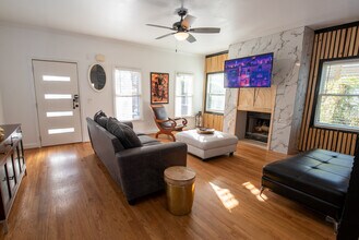 2019 Pryor Rd SW in Atlanta, GA - Building Photo - Building Photo