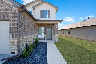 144 Calgary Ln in San Marcos, TX - Building Photo - Building Photo