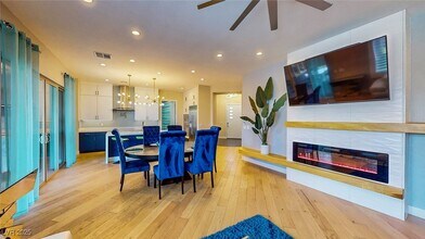 6714 Desert Crimson St in Las Vegas, NV - Building Photo - Building Photo