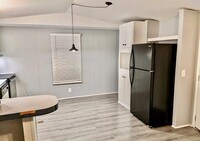 970 Collin Cir photo'