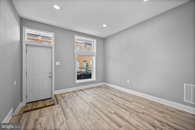 818 N Rose St in Baltimore, MD - Foto de edificio - Building Photo