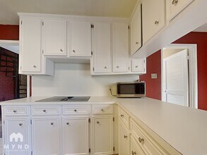 2103 Woodland Springs St in Houston, TX - Building Photo - Building Photo