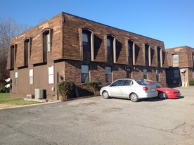 418 Maryville Hwy Apartments