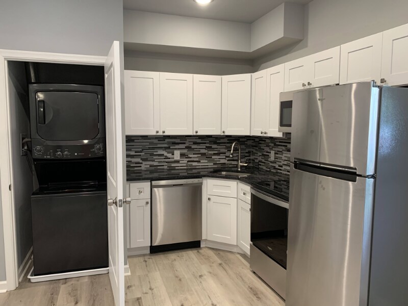 517 S 42nd St in Philadelphia, PA - Building Photo