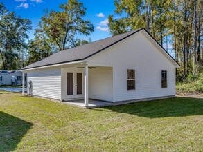26 Graham Trail in Crawfordville, FL - Building Photo - Building Photo