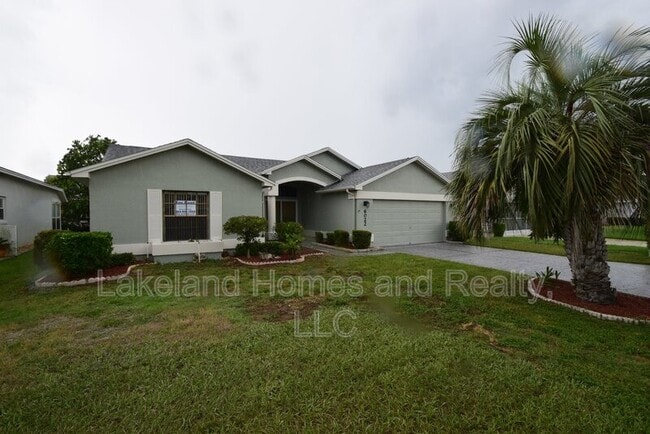 6022 Crane Dr in Lakeland, FL - Foto de edificio - Building Photo