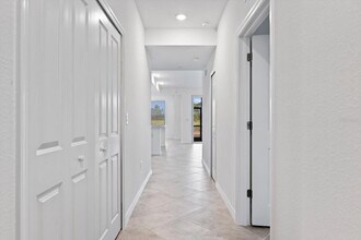 12440 Wellen Golf St, Unit 104 in Venice, FL - Building Photo - Building Photo