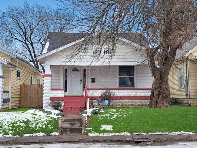 property at 1716 W Hill St