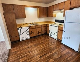 101 SW 7th St in Oak Grove, MO - Building Photo - Building Photo