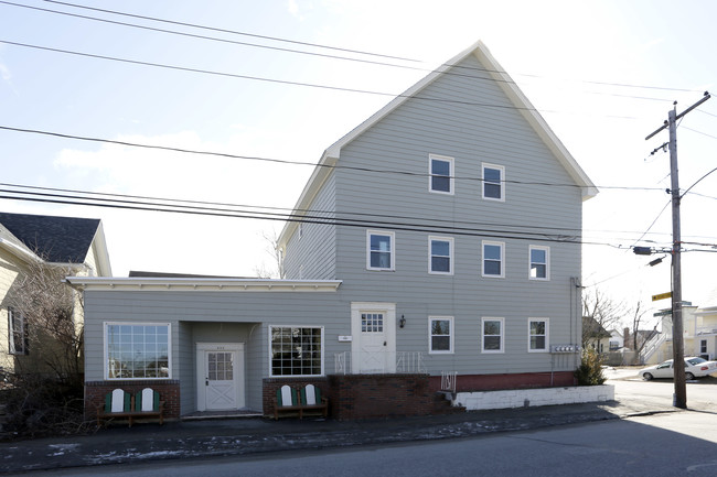 452 Amory St in Manchester, NH - Building Photo - Building Photo