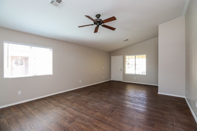 1453 E Kelsi Ave in San Tan Valley, AZ - Building Photo - Building Photo