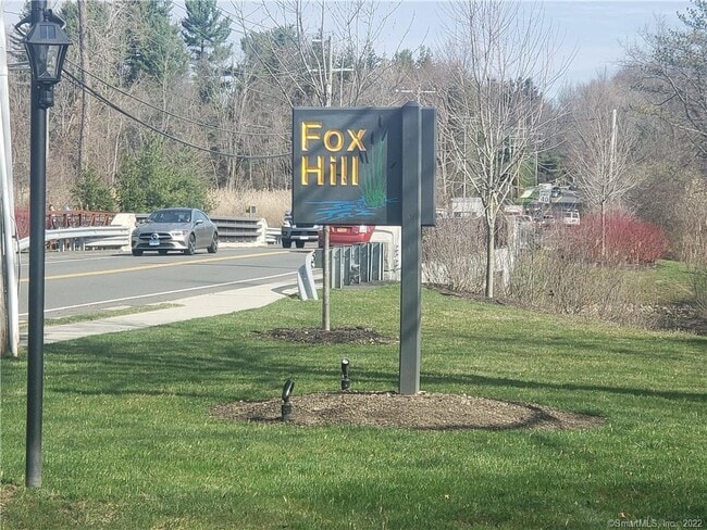 property at 7 Redwood Ln