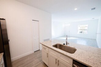 1736 Pacific Rd in Kissimmee, FL - Building Photo - Building Photo