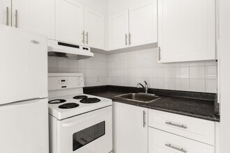 550 W 12th Ave in Vancouver, BC - Building Photo - Building Photo