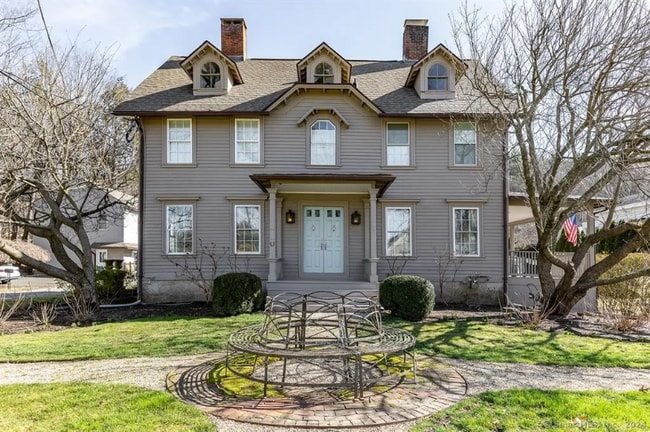 property at 259 Main St S
