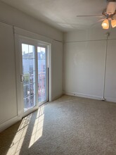 33 Horizon Ave, Unit 302 in Venice, CA - Building Photo - Building Photo