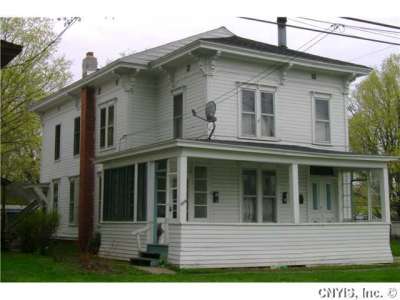 252 W 3rd St in Fulton, NY - Building Photo