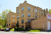 St. Clair Manor in Cincinnati, OH - Building Photo - Building Photo