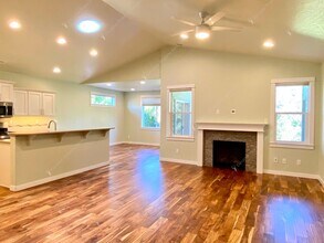 63257 NW Newhall Pl in Bend, OR - Building Photo - Building Photo