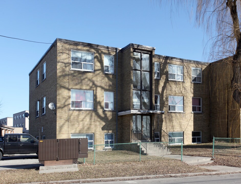 2416a Keele St in Toronto, ON - Building Photo