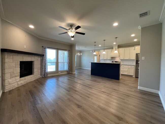1703 Sudbury Dr in Cleburne, TX - Building Photo - Building Photo
