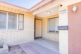 1047 E Alameda Dr in Tempe, AZ - Building Photo - Building Photo
