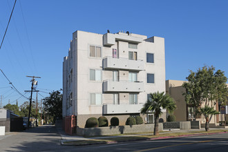 2524 S Sepulveda Blvd in Los Angeles, CA - Building Photo - Building Photo