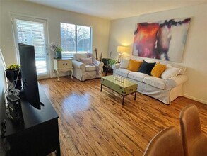 4115 Bowser Ave in Dallas, TX - Building Photo - Building Photo