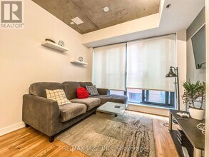 8-308 Dovercourt Rd in Toronto, ON - Building Photo - Building Photo