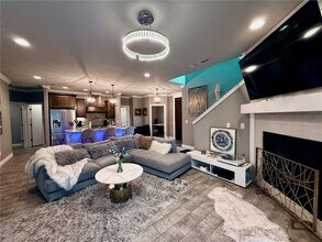 525 N Salem Rd in Fayetteville, AR - Foto de edificio - Building Photo