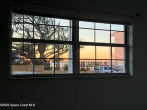 154 Crescent Beach Dr, Unit 1 in Cocoa Beach, FL - Foto de edificio - Building Photo