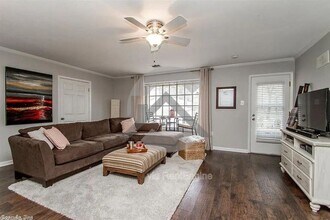 702 S Elizabeth Ave in Conway, AR - Building Photo - Building Photo