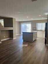 10057 Yellow Canary Ave in Las Vegas, NV - Building Photo - Building Photo