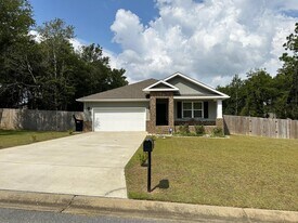 3481 Sparco Dr in Crestview, FL - Building Photo