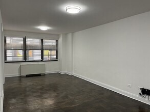 96 Fifth Avenue, Unit 6D in New York, NY - Building Photo - Building Photo