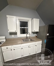 1272 Pleasant St in New Bedford, MA - Building Photo - Building Photo